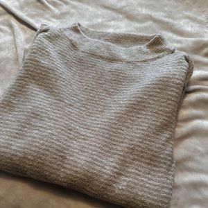 Cozy Large Old Navy Beige Knit Sweater